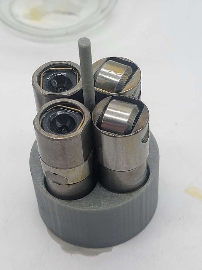 Bleeds and pumps up hydraulic lifters Vacuum Tappet Pump-Up