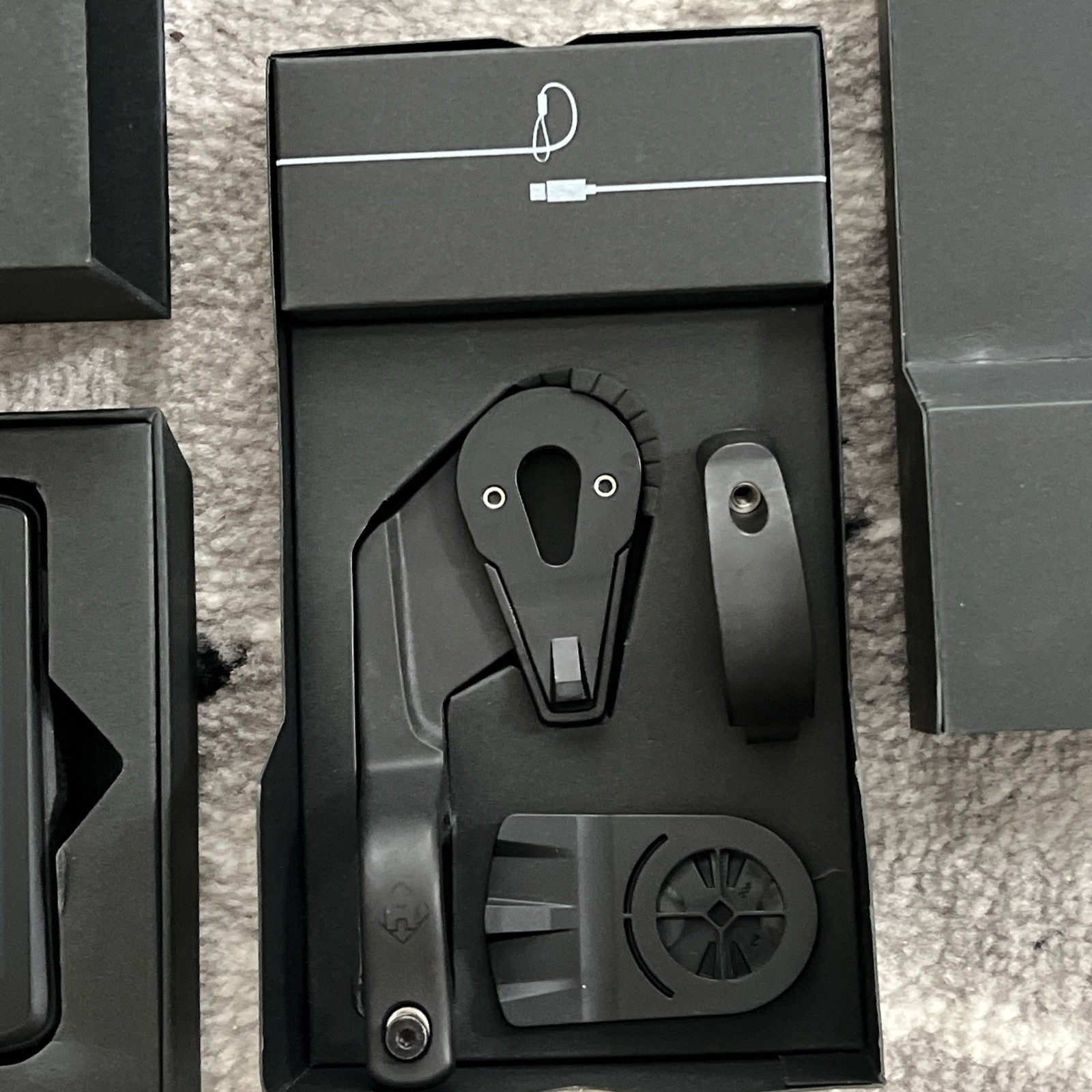 Hammerhead Karoo 2 GPS Bike Computer Touch Screen Music Bright Big Screen FREE S