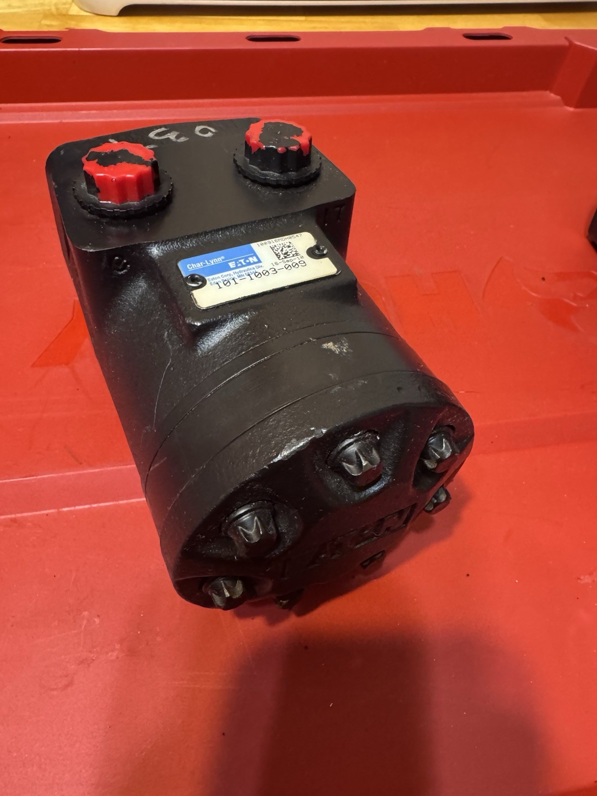 CHAR-LYNN EATON 101-1003-009 HYDRAULIC MOTOR 1" KEYED SHAFT