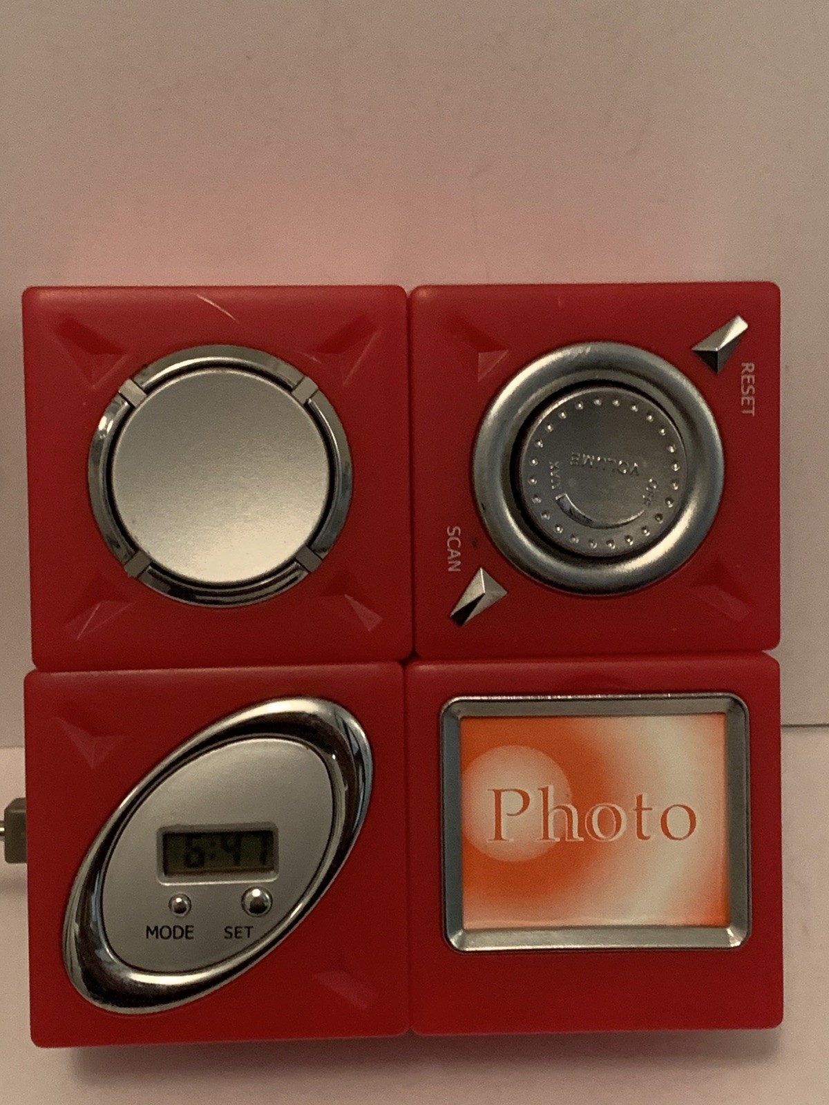 NOVELTY MIX IT RADIO FM BAND with Clock and photo frame ￼