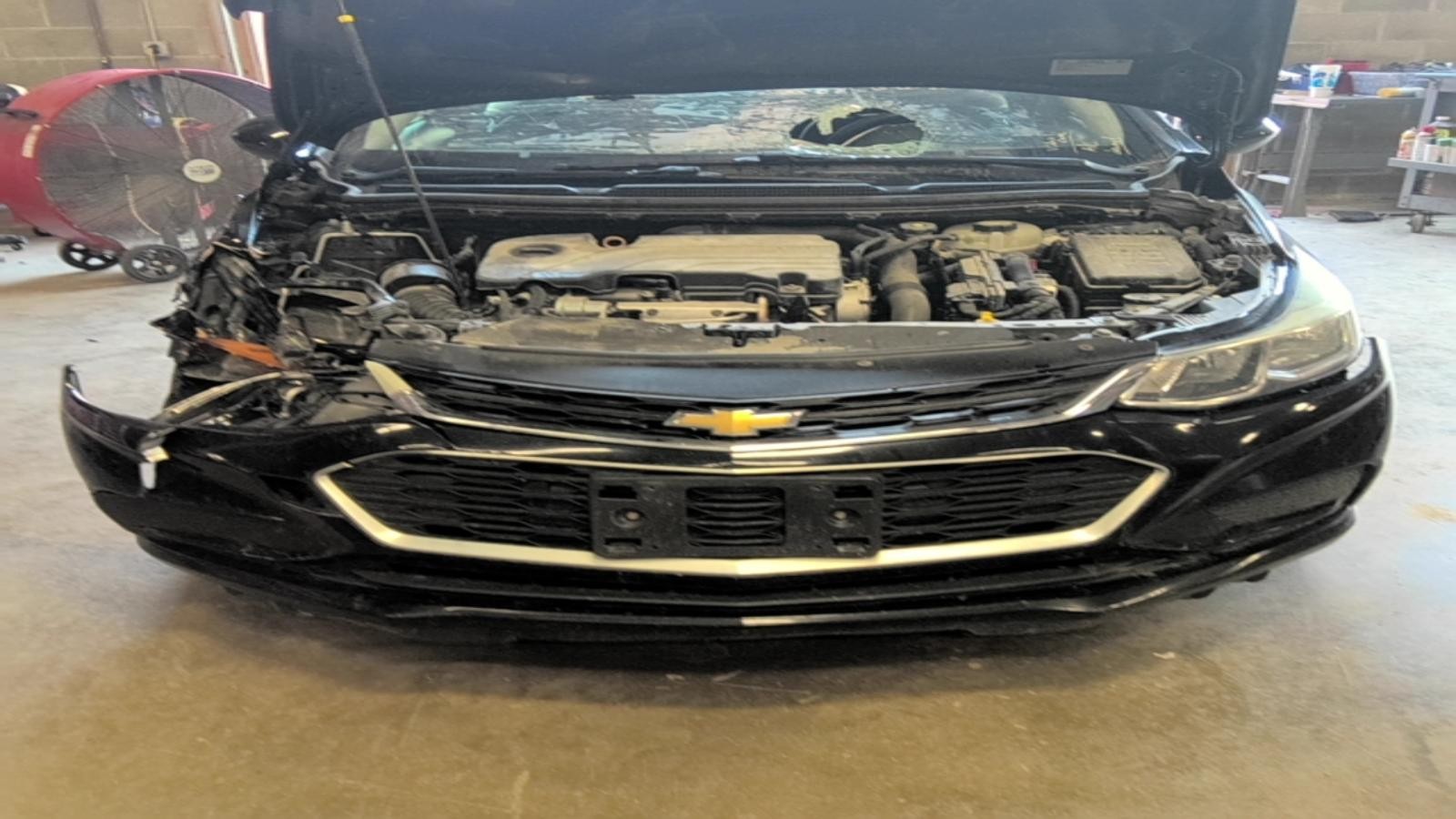 Used Front Right Drive Axle Shaft fits: 2017 Chevrolet Cruze front gasoline AT F