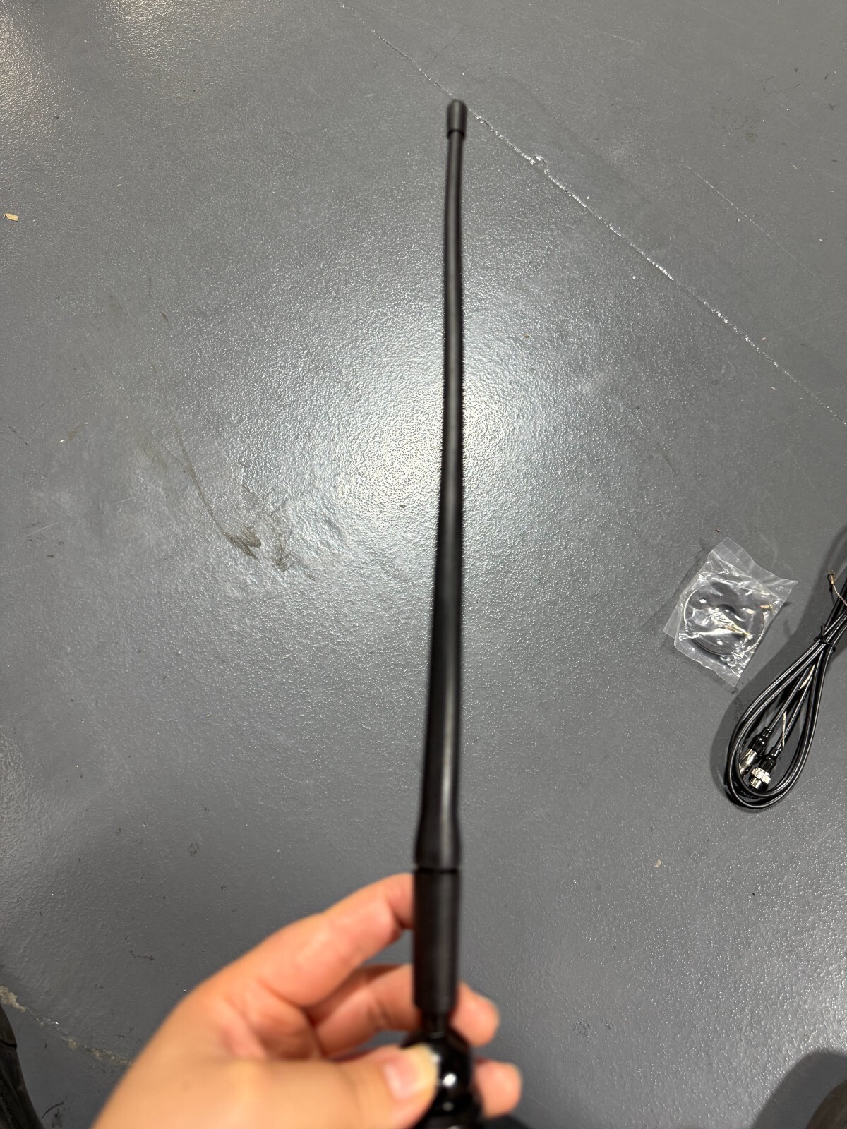 Magnadyne AM/FM Recreational 15" Rubber Antenna, Model RV73