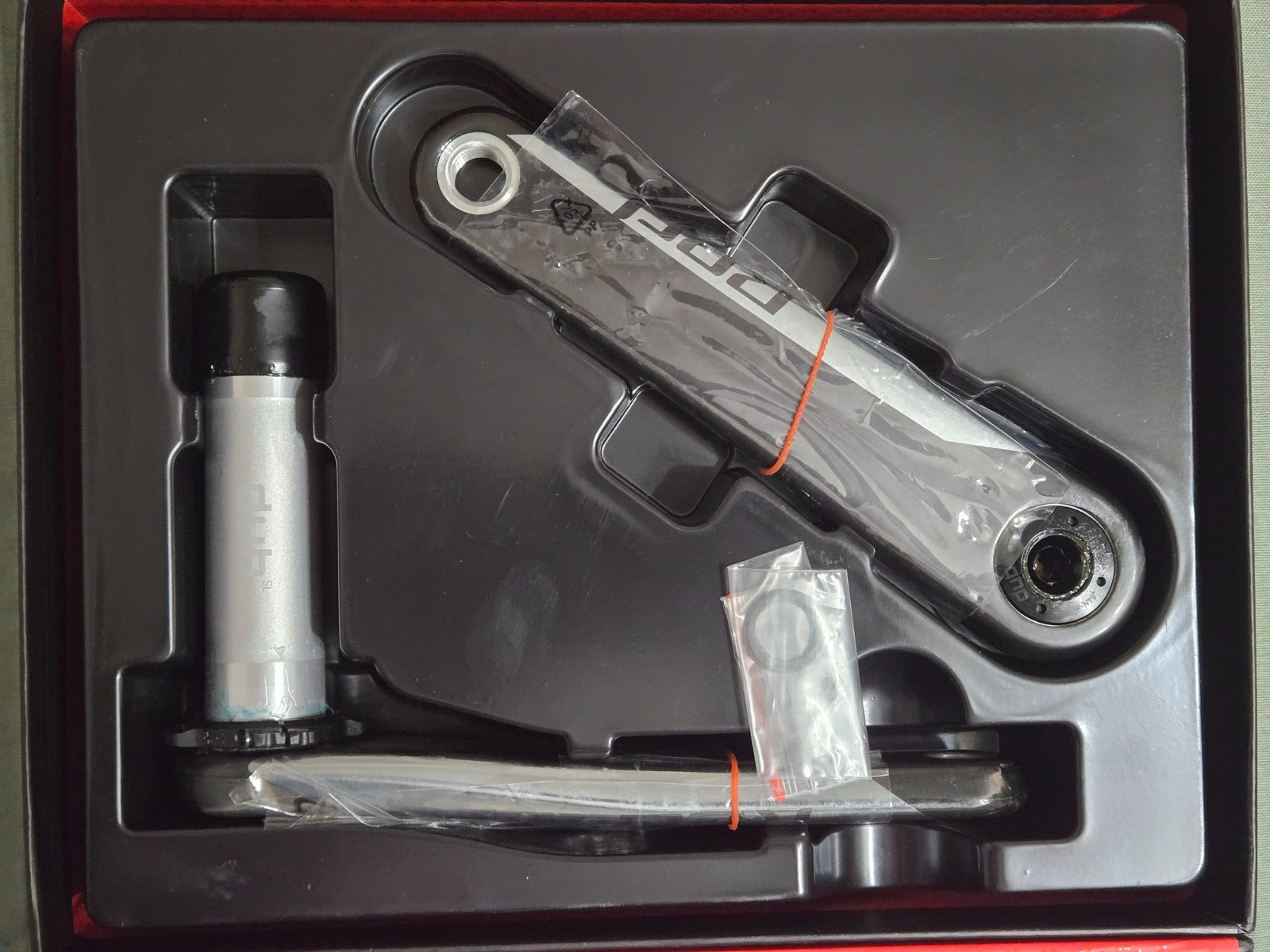 New Take-Off  SRAM Red AXS D1 172.5mm DUB Carbon 8-bolt Crankarrms