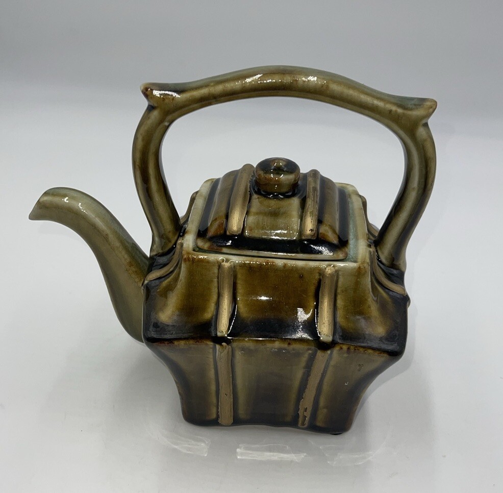 Vintage 8.5" Green Brown Ceramic Tea Pot  Kettle Holds 4 Cups Beautiful Pattern