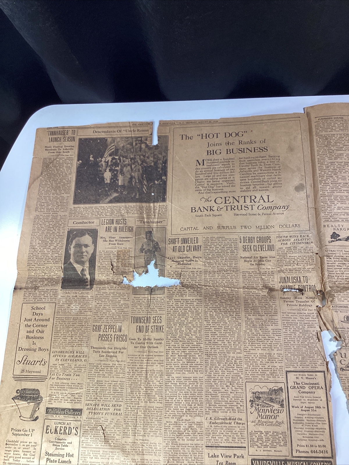 Ashville NC Newspaper Aug 26, 1929 Opera Zeppelin Israel Uncle Remus Great Ads!