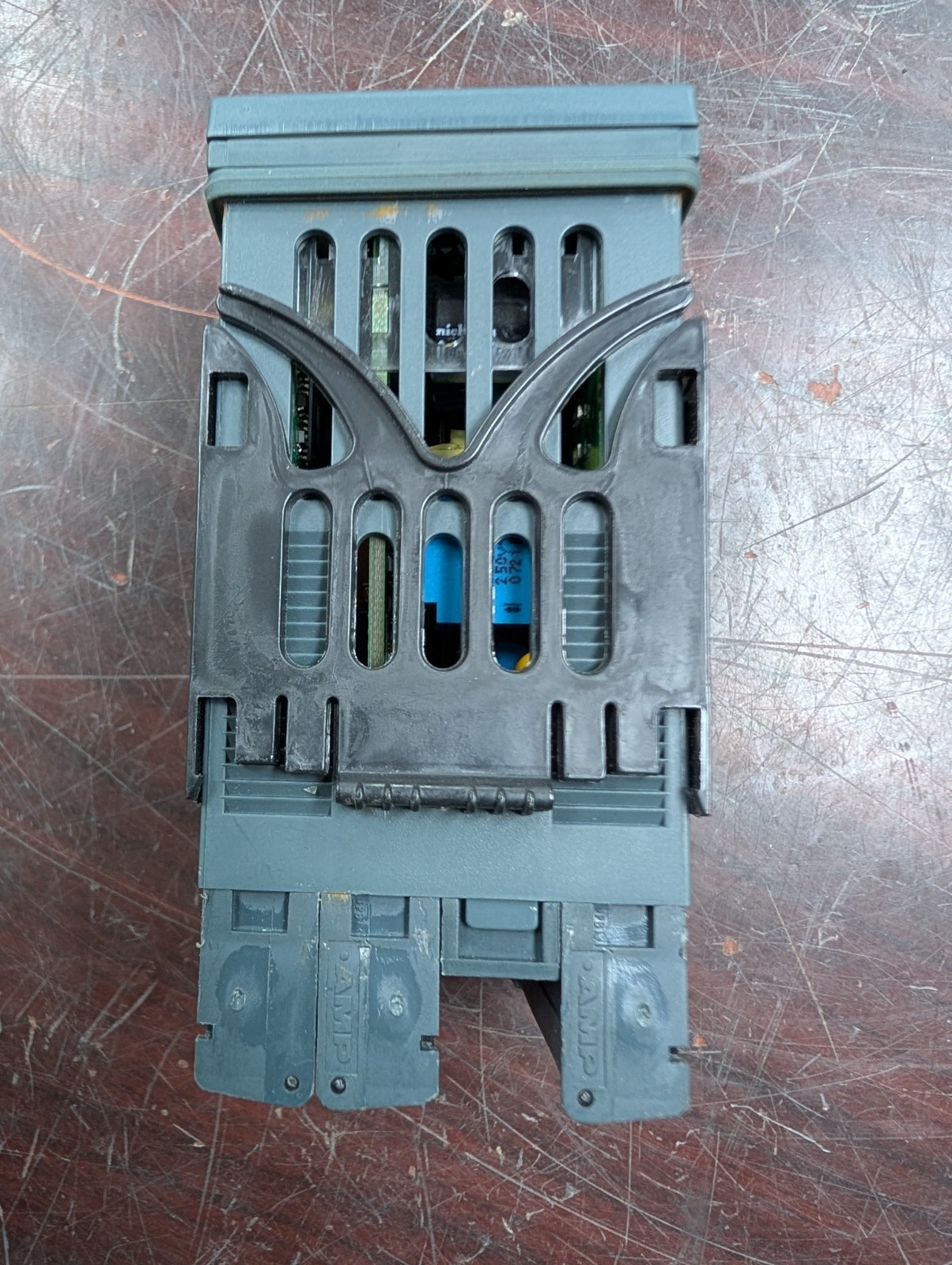 🤪 EUROTHERM TEMPERATURE/PROCESS CONTROLLER 100-240 VAC 2 AMP 48-62 HZ 6W 3216