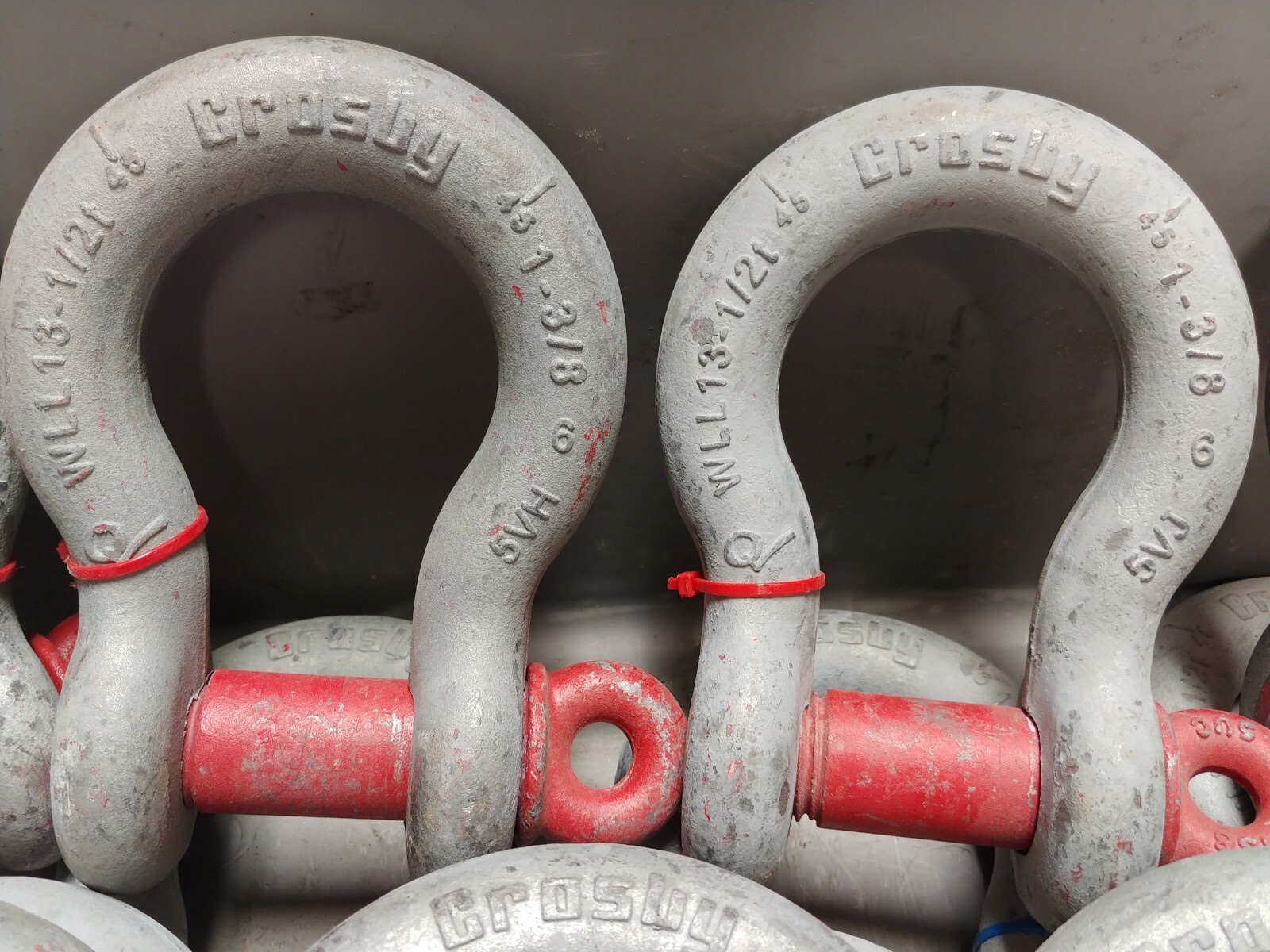 1 ea. Crosby 1-3/8 in. Screw Pin Anchor Shackle 13-1/2 Ton 1018598 G-209 USA