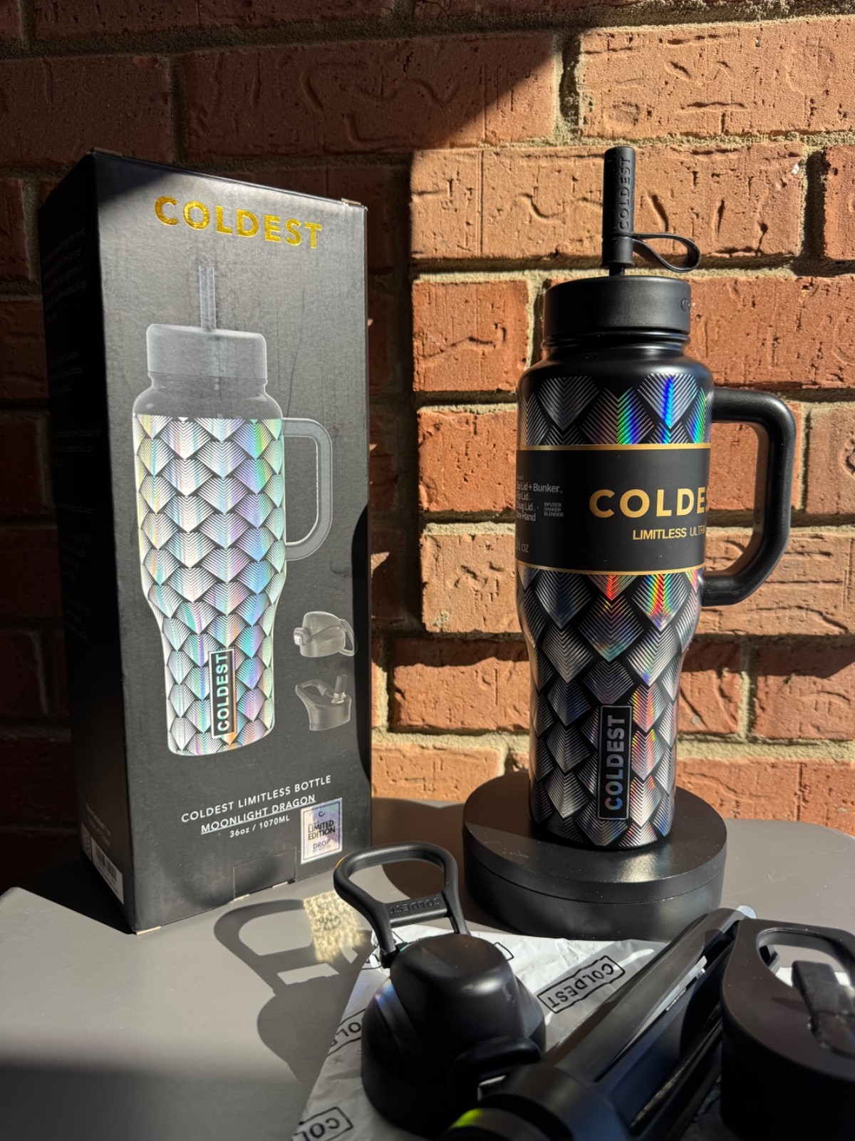 SALE  Coldest 36oz MOONLIGHT DRAGON - RARE, Leak proof  NIB HARD TO FIND