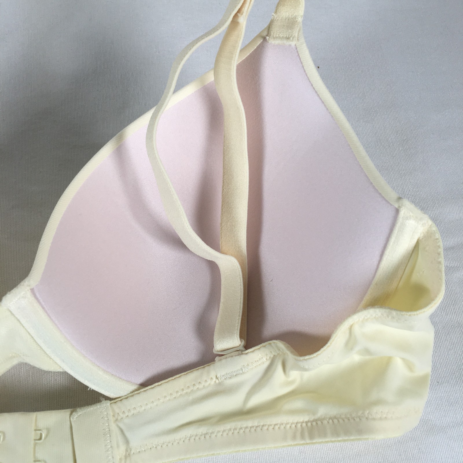 Victoria's Secret Pink Lightly Lined T-Shirt Bra 36C Cream Ivory NWT