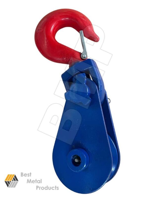 4 Ton 4-1/2" Snatch block with hook and Latch 0900158