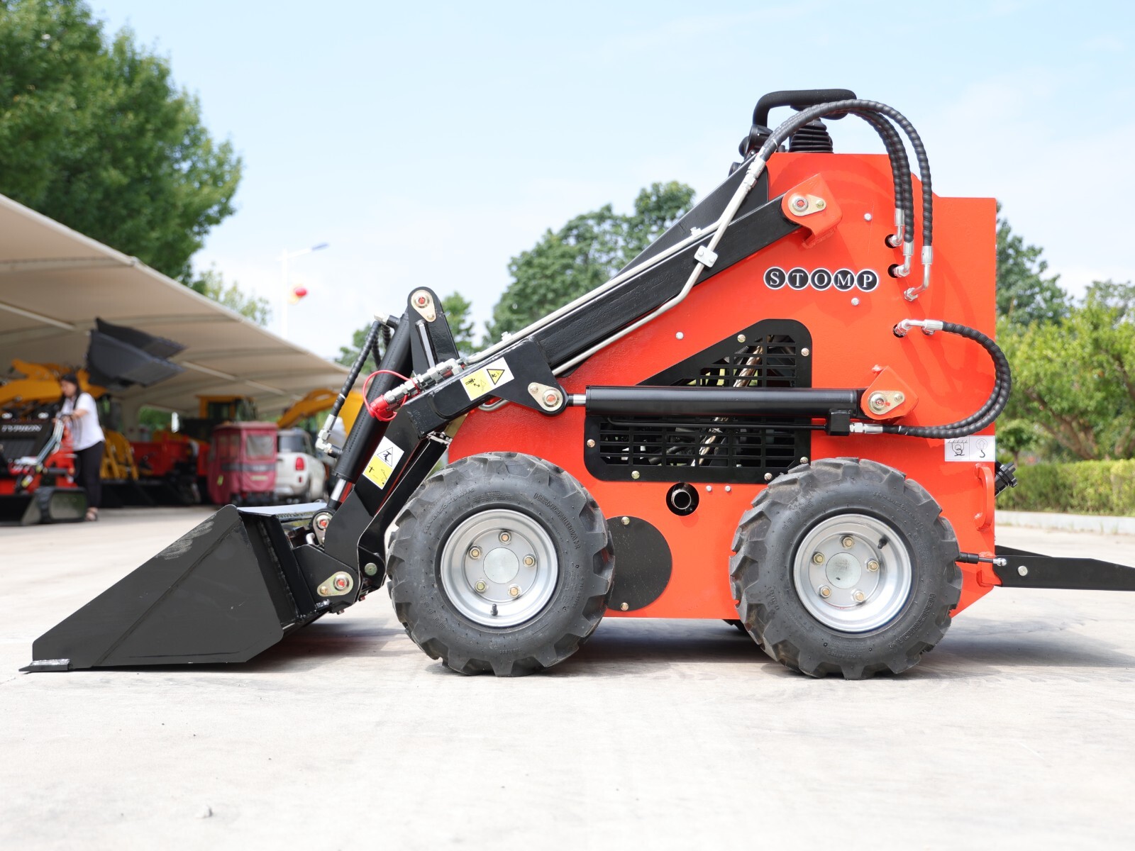 Mini SkidSteer Loader Wheel Honda EPA Gas 22.1 HP Engine FREE SHIPPING