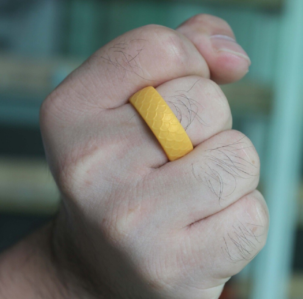 7 Pack Silicone Wedding Rings, Unisex Rubber Bands for Active Lifestyles & Sport