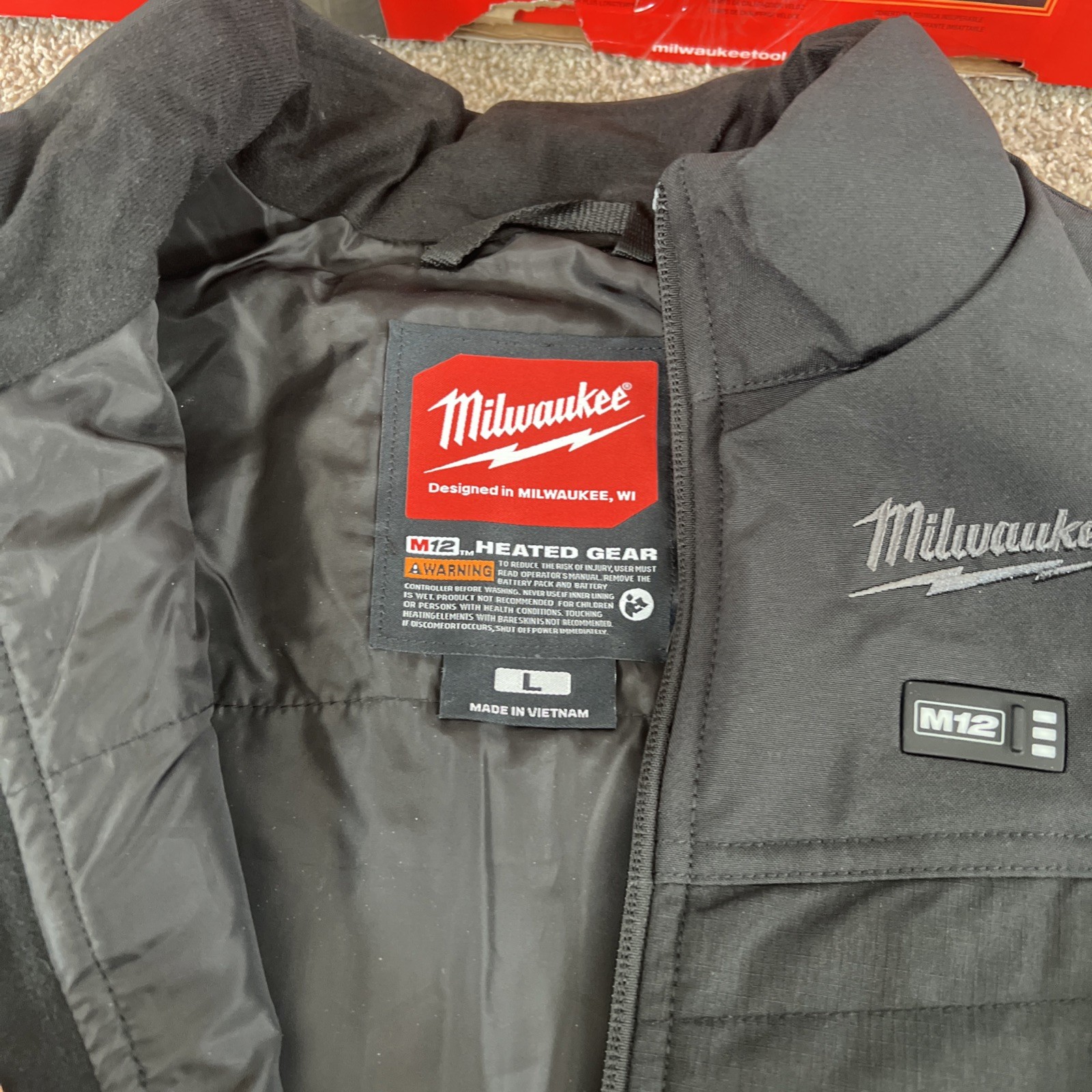 Milwaukee F300B-21L LARGE Heated AXIS Vest Kit - Black - Great Condition - B1