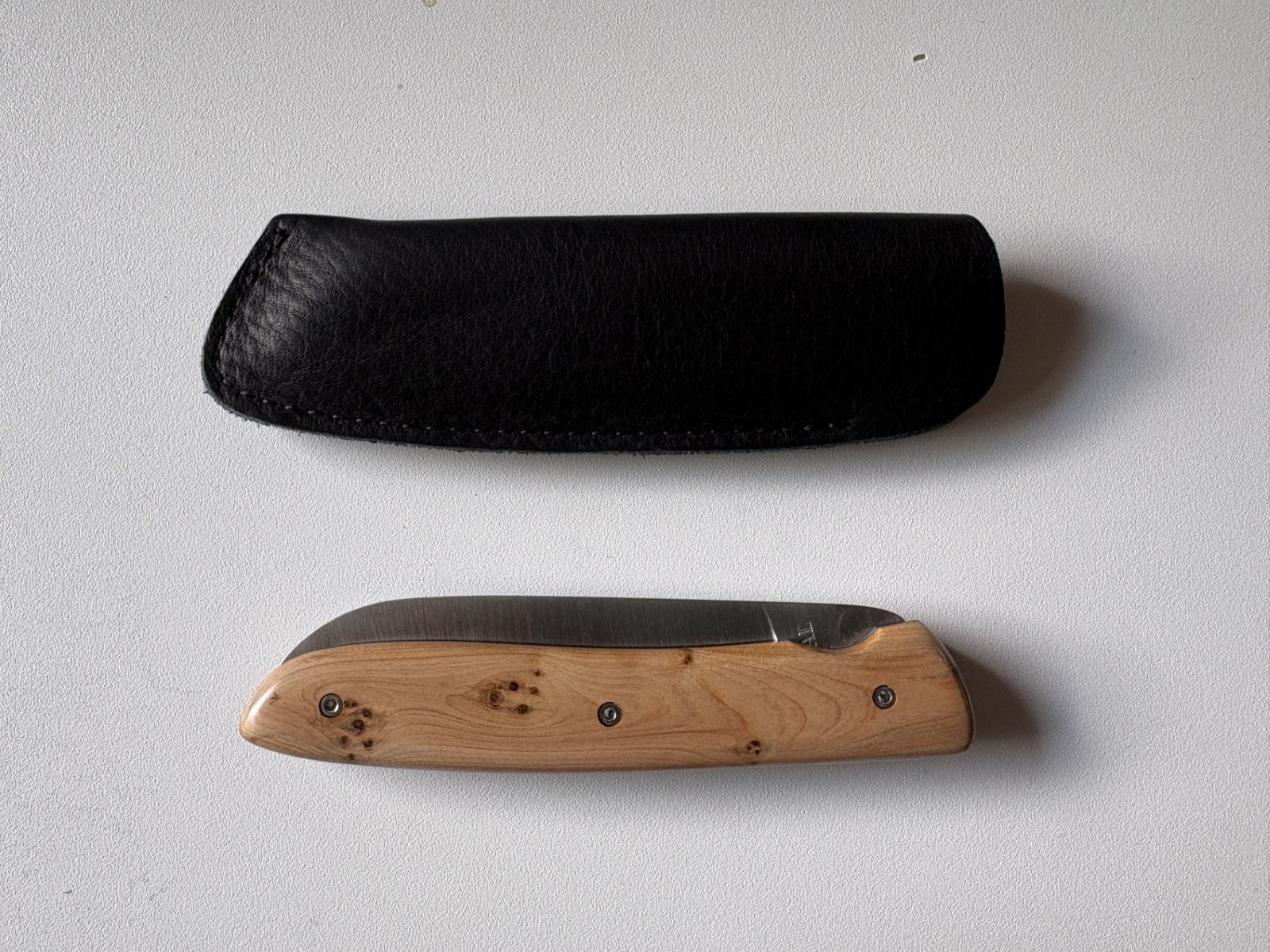 Atelier Perceval L08 folding pocket knife juniper wood - unused