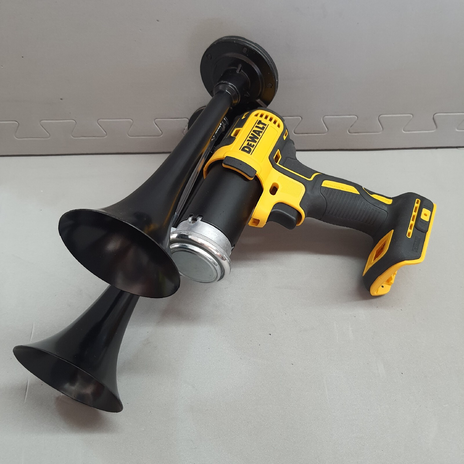 DeWalt Train Horn Cordless Drill 20v Air Horn New