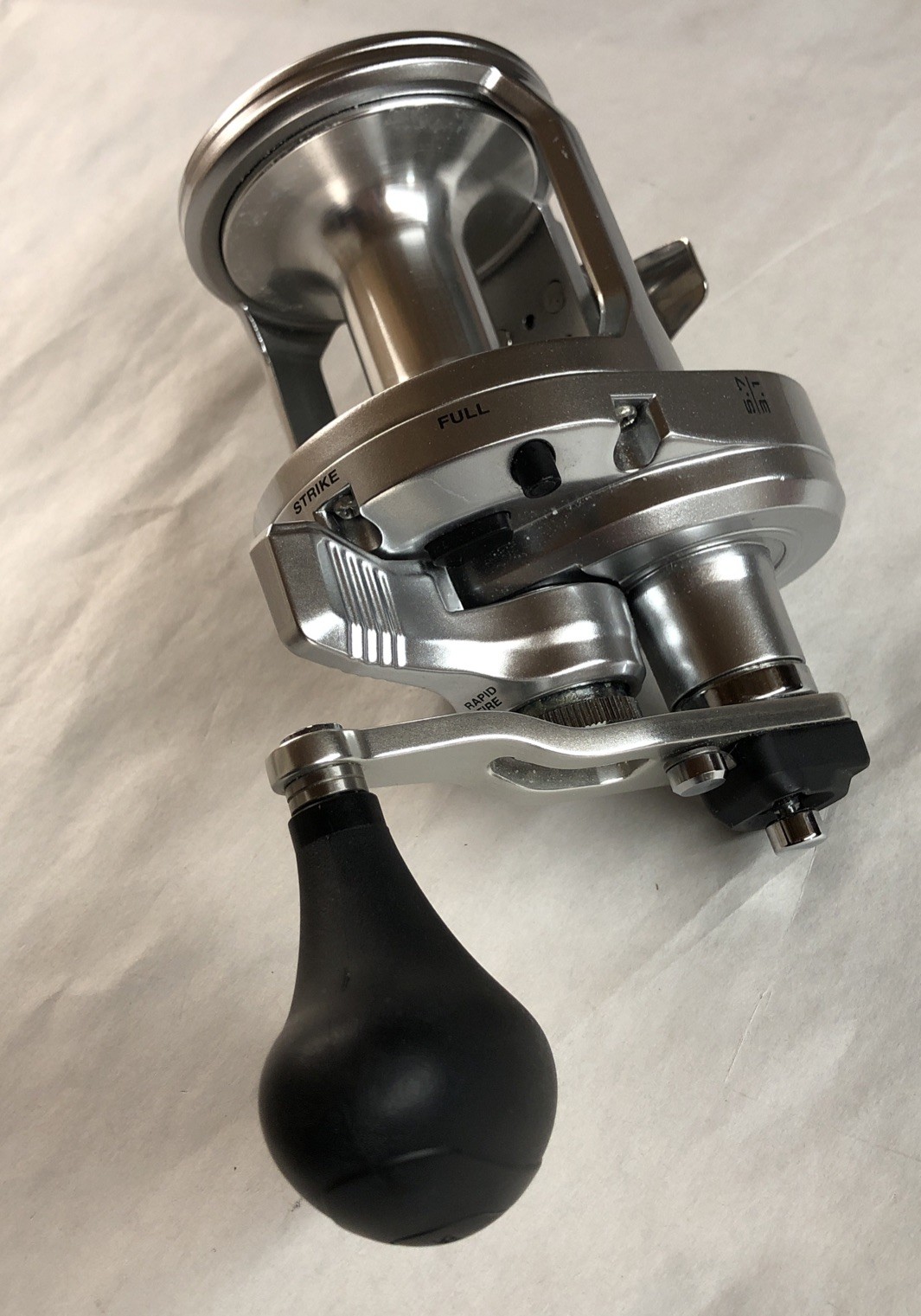 Shimano Speed Master 16II 2 Speed Saltwater Reel - Right - 5.7:1/3.1:1 - 16 Size