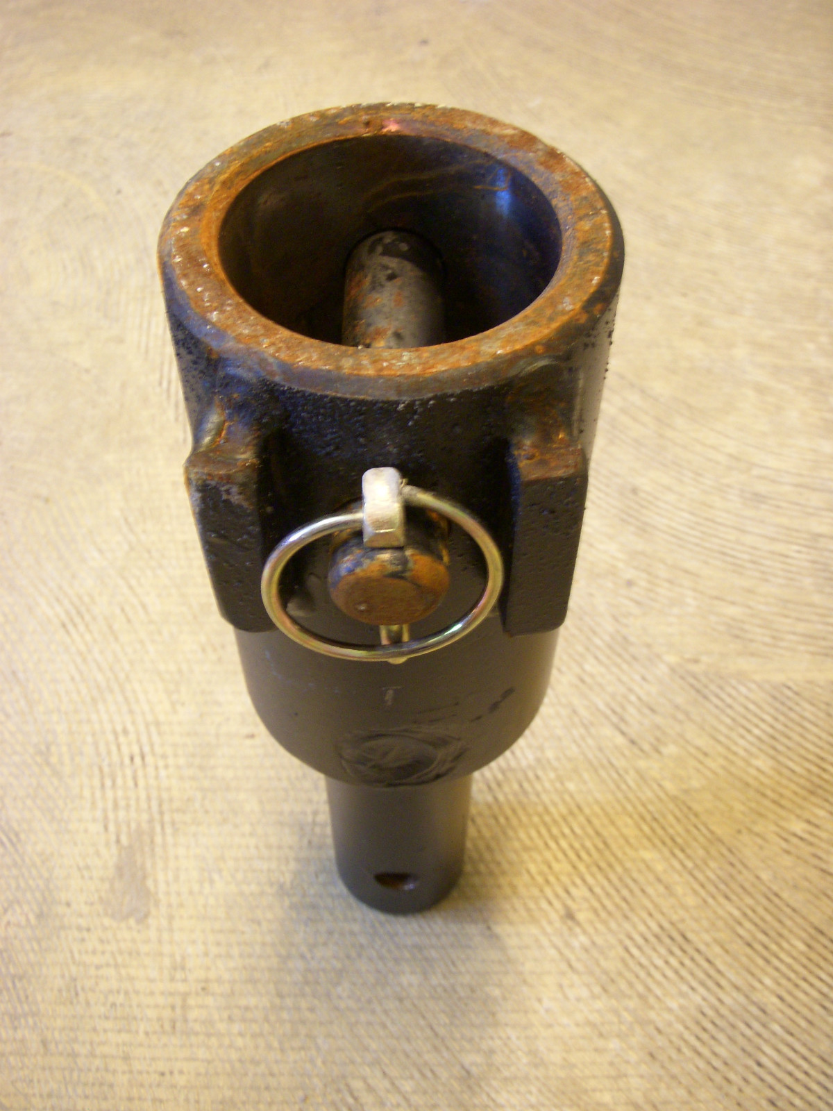 Lowe Auger Bit Post Hole Digger Adapter 2-9/16 to 2 Round