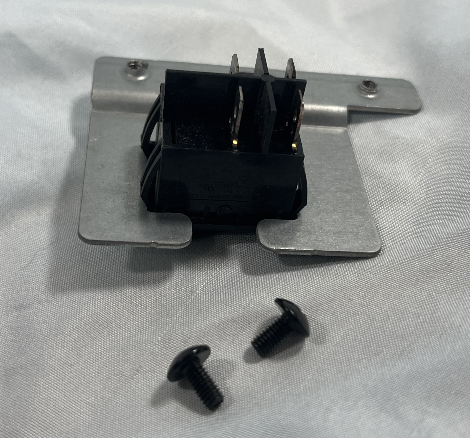 Crathco Cold Beverage Dispenser CS-4E/2D/3D-16 - On Off Rocker Switch - 99066