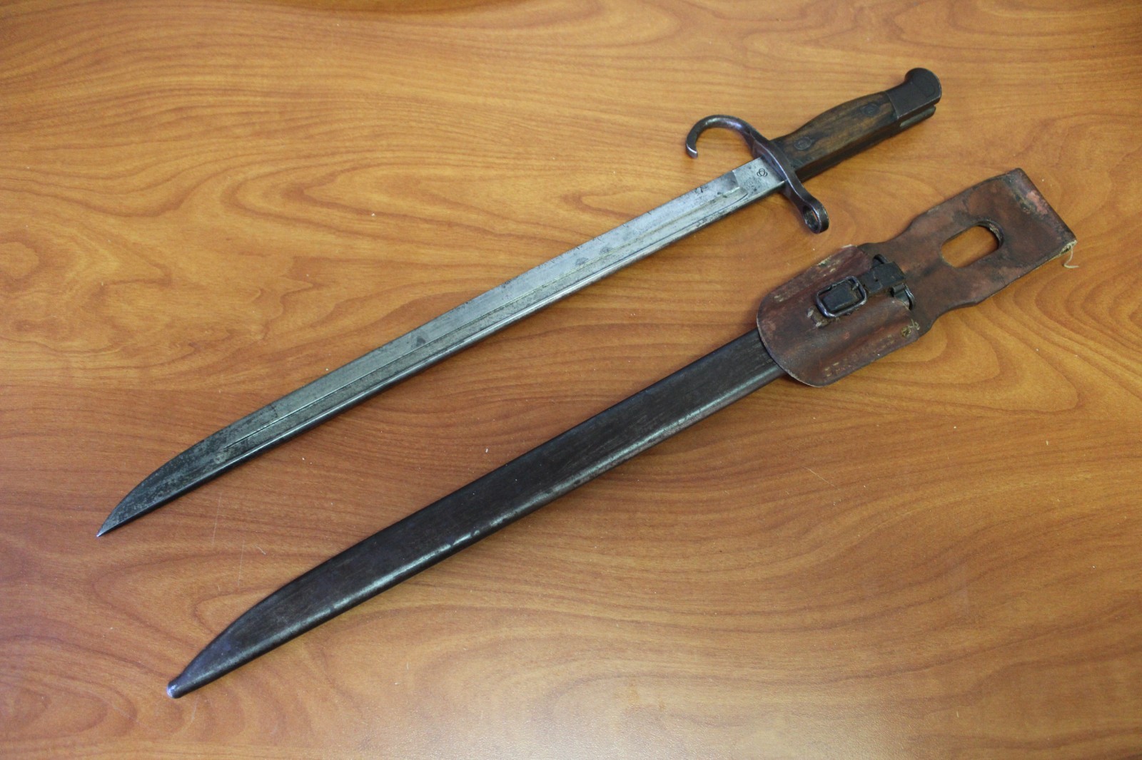 WWII Japanese Arisaka Type 30 Bayonet w/ Scabbard & Frog Kokura