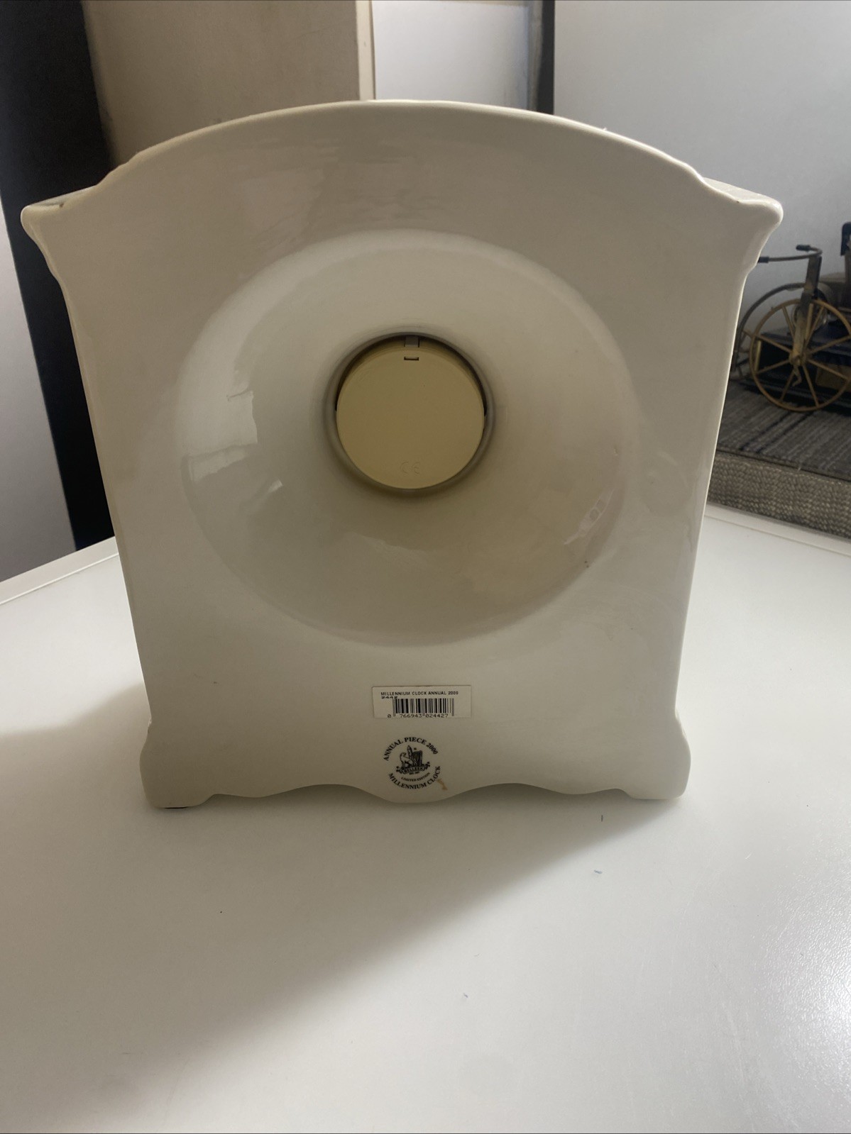 Belleek 2000 Millennium Annual Mantle Clock 10"x8.5"x4" Beautiful Piece h29v