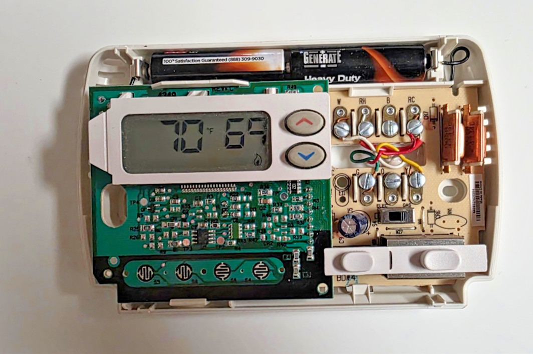 White-Rodgers 1F86-244 Non-Programmable Thermostat 1 Heat /1 Cool Stages.