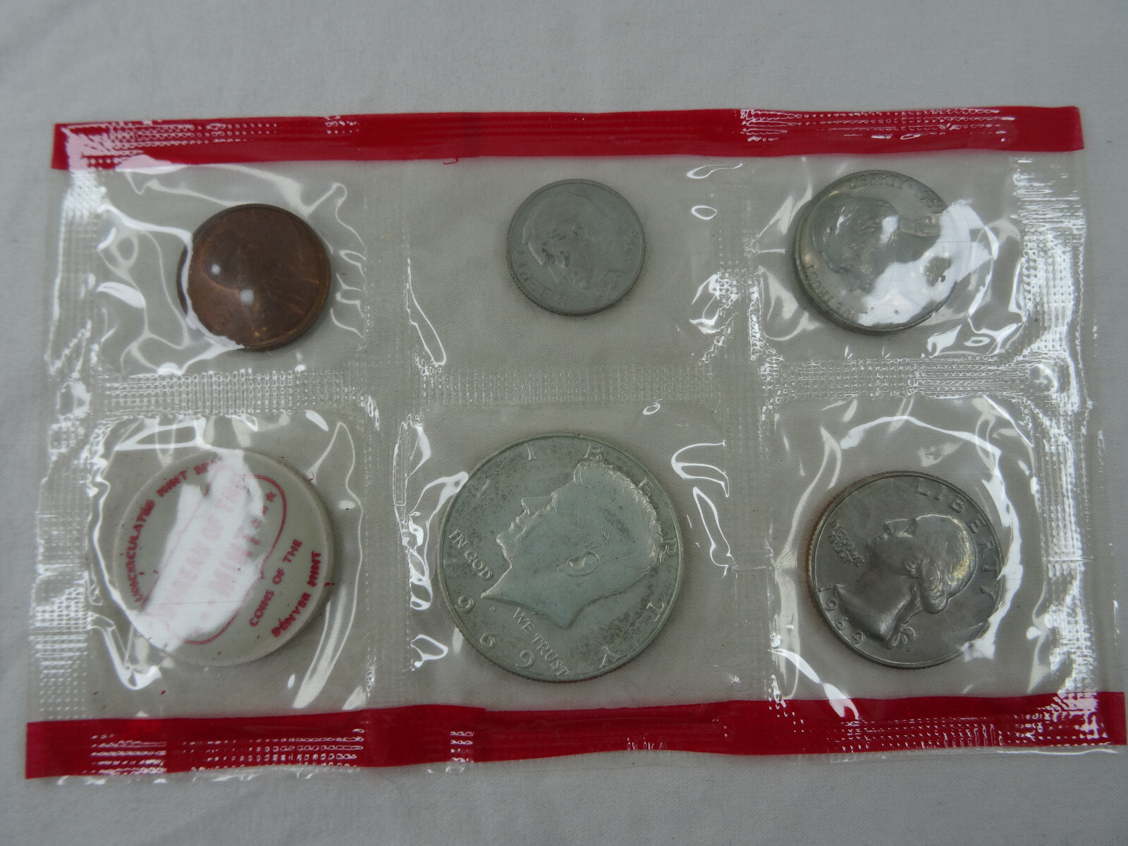 1969 P & D US Mint Uncirculated Set 5 Coins OGP Original Envelope BU
