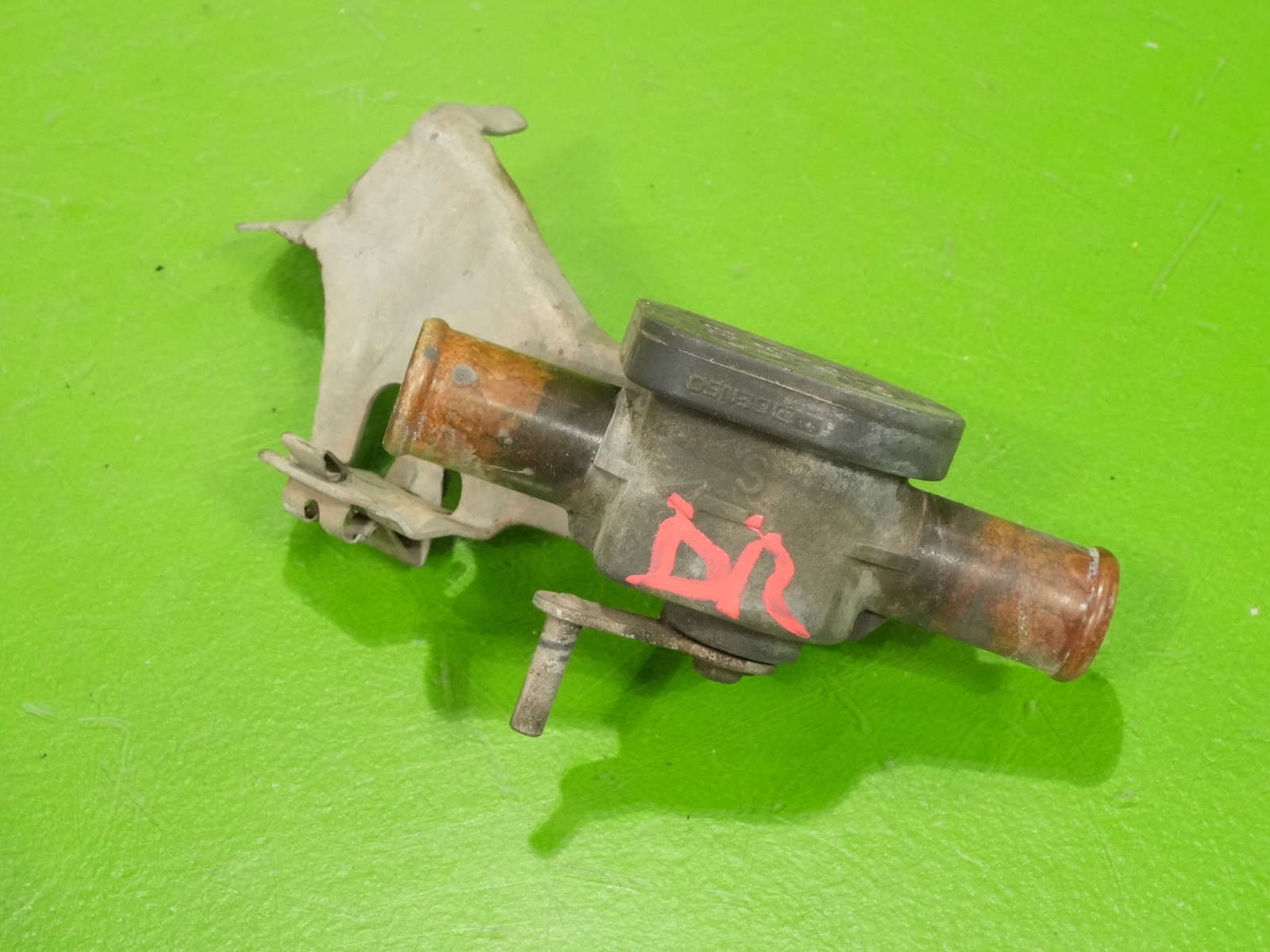 92-95 Civic OEM HVAC heater coolant water flow control valve thermostat Honda