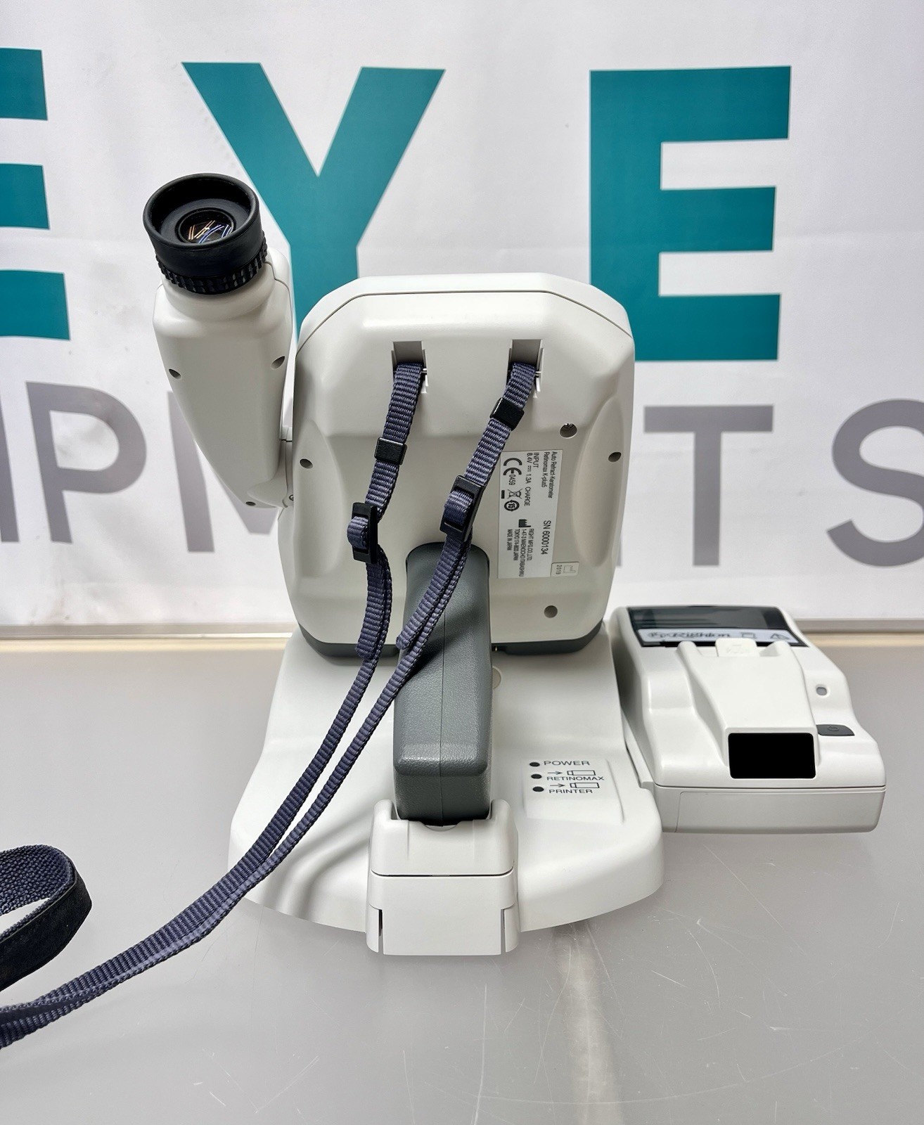 Righton Retinomax K-Plus 5 Handheld Auto Ref/ Keratometer with Charging Station