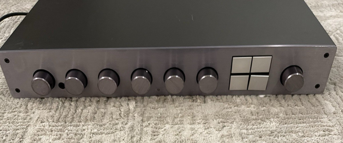 Vintage Carver Preamplifier C-2 High Performance Console