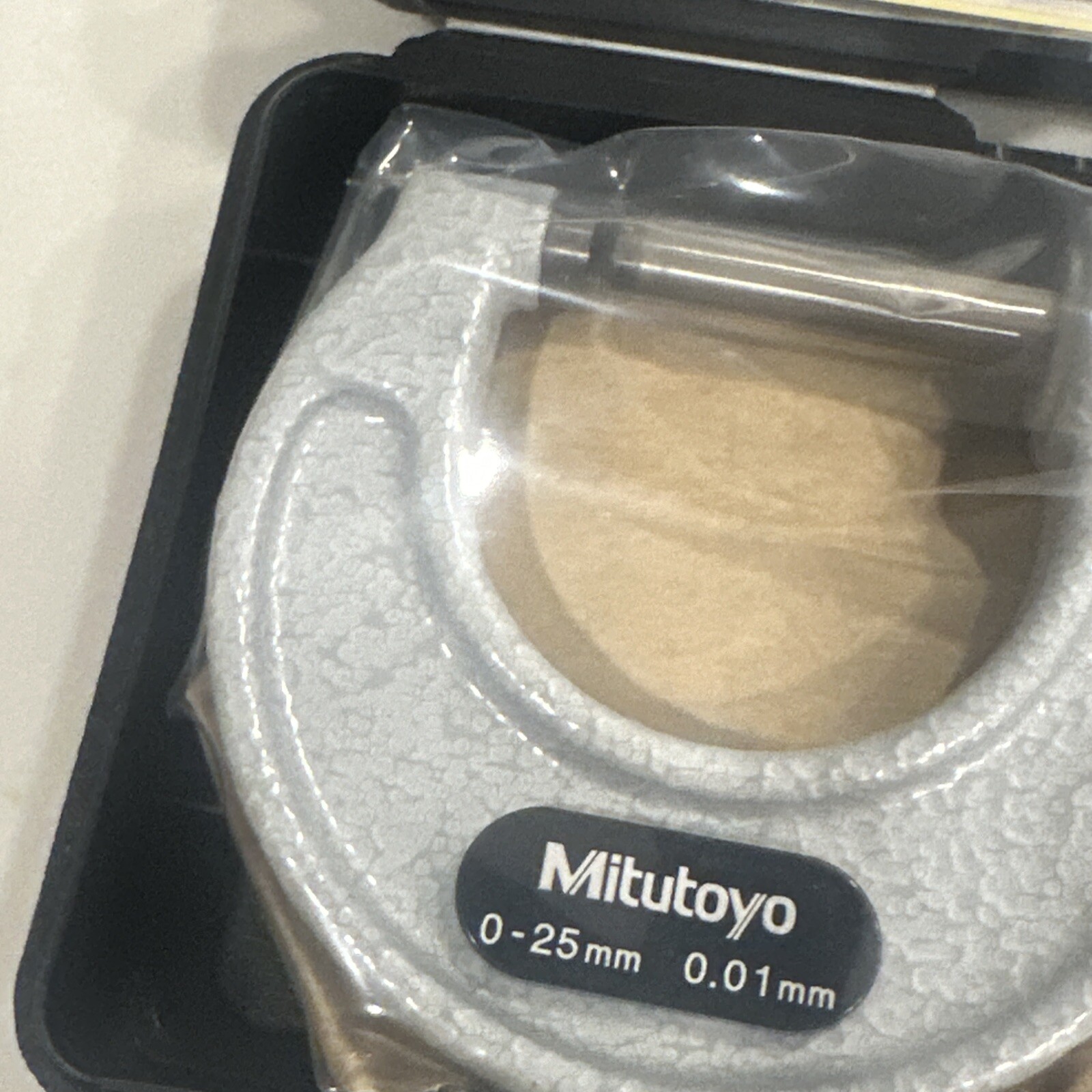 Mitutoyo 103-137 Micrometer, 0mm-25mm Range Baked Enamel Finish Japan New