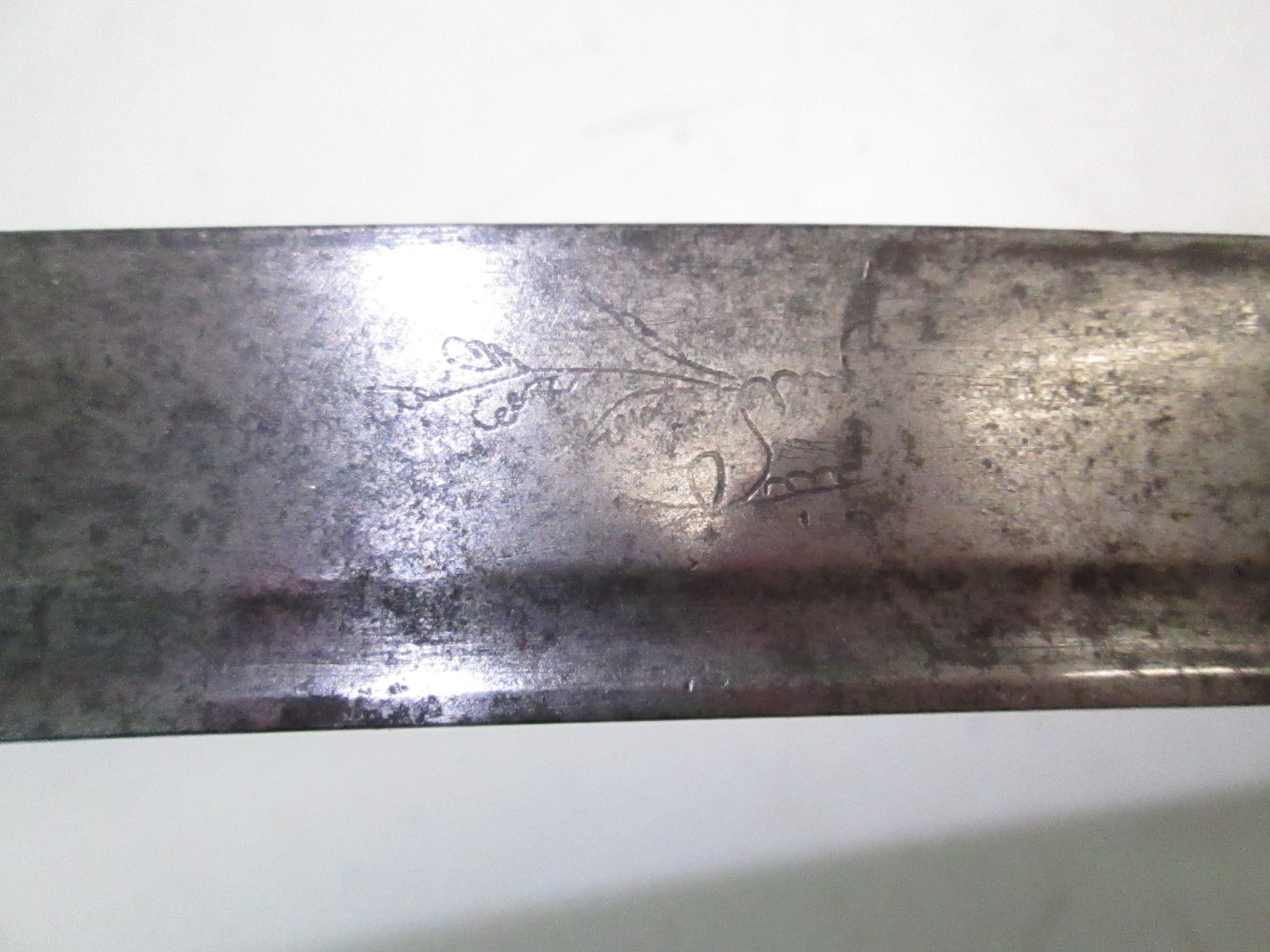 EARLY US CAVALRY SWORD NO SCABBARD GROOVED ETCHED BLADE UNMARKED