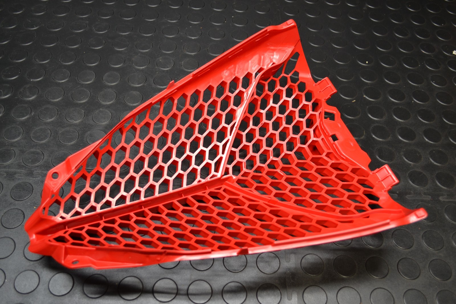 2013-2023 YAMAHA RAPTOR 700 OEM GRILL RADIATOR GUARD RED PLASTIC 🔥FASTSHIP🔥