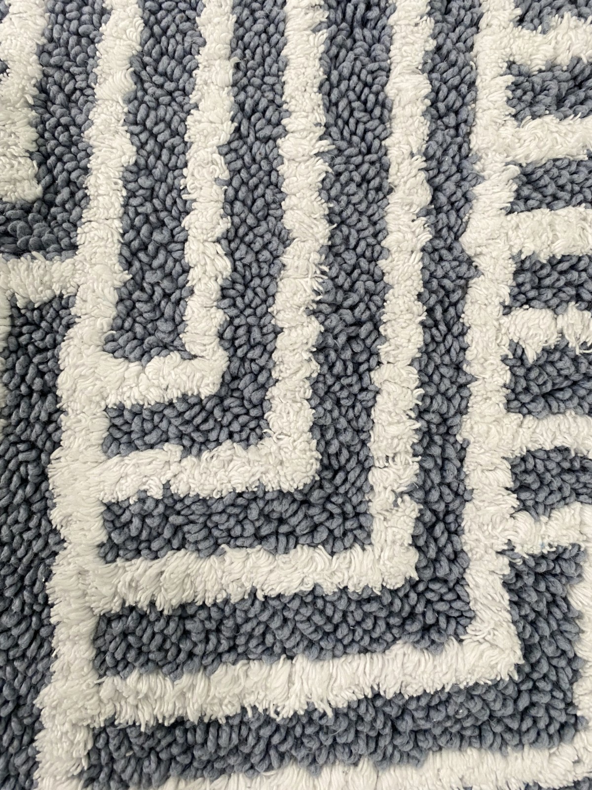 Ralph Lauren Bathroom Rug Blue 21 x 34 Resistant Anti-Slip Chevron Herringbone