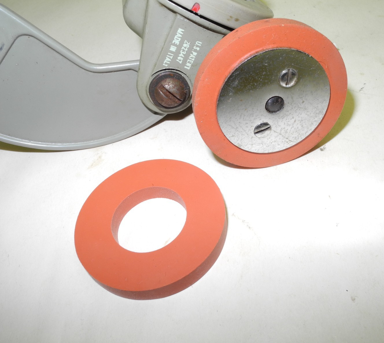 VINTAGE CLASSIC NECCHI SEWING MACHINE WONDER WHEEL FRICTION TIRE REPLACEMENT NEW