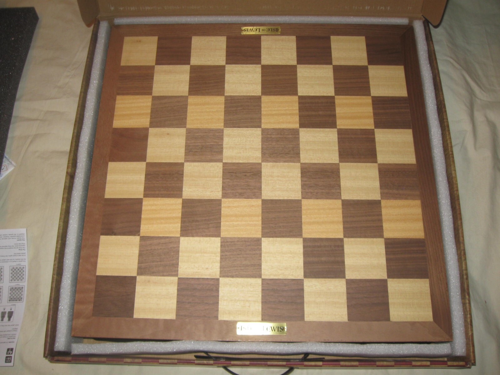 Brand New Isle Of Lewis Deluxe Replica Historic Large Chess Set Ambassador Games
