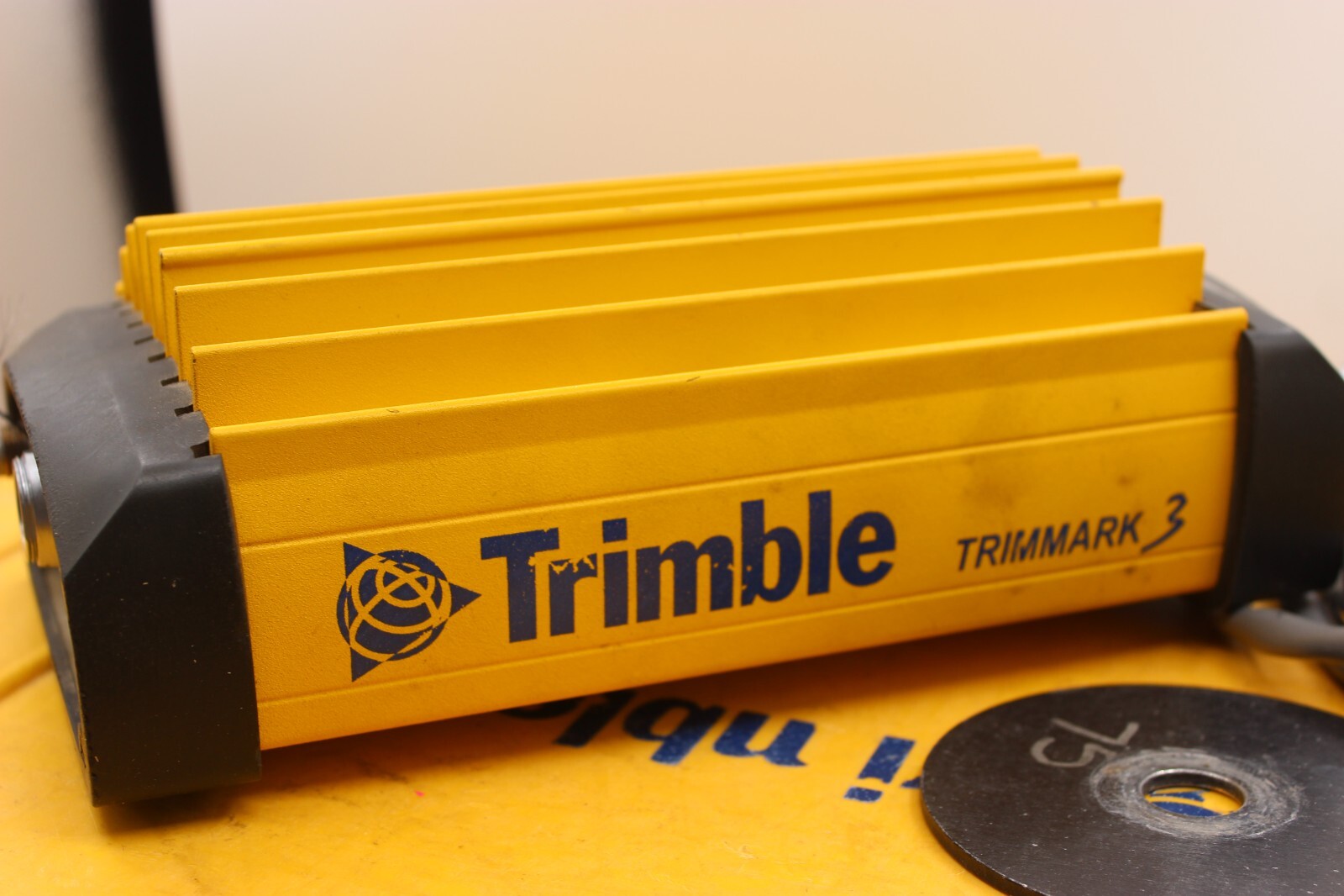 Trimble Trimmark 3 450 - 470MHz UHF Base Radio with Accessories WITH CASE