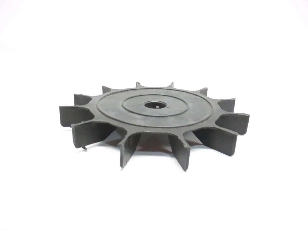 US COOLING FAN 256208 141809 5-5/8" OD  0.687" ID 12 BLADE