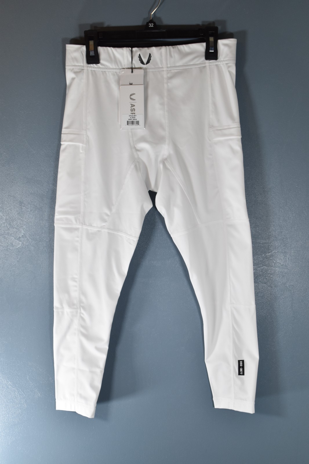 ASRV 3/4 compression tights size men's small; white, new with tags