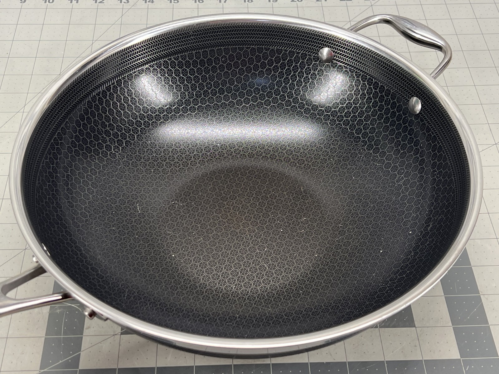 HexClad Hybrid Nonstick 12-Inch Wok Frying Pan (No Lid) - Used!