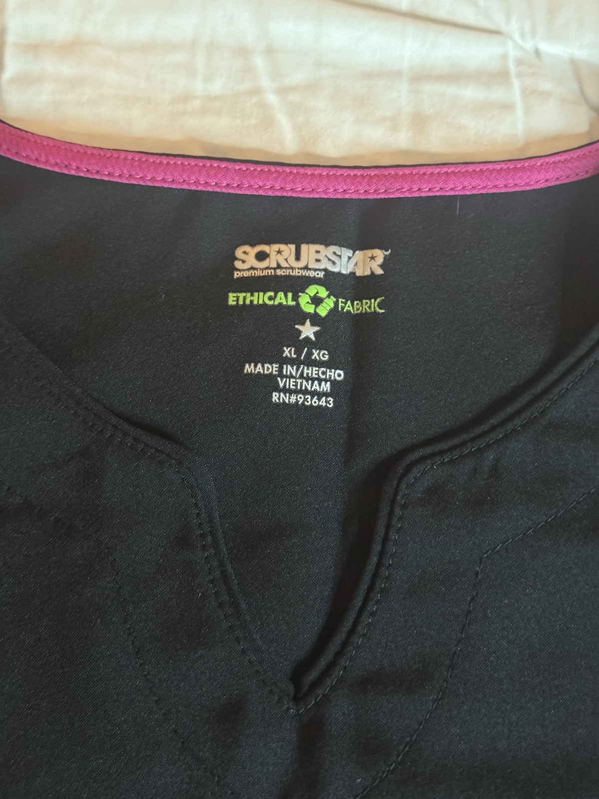 Scrubs tar Scrub Set, Top, Pants And Jacket Size XL