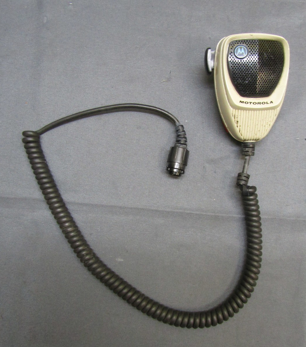 Motorola XTL2500 450-520 MHz UHF Remote Head Two Way Radio M21SSM9PW1AN