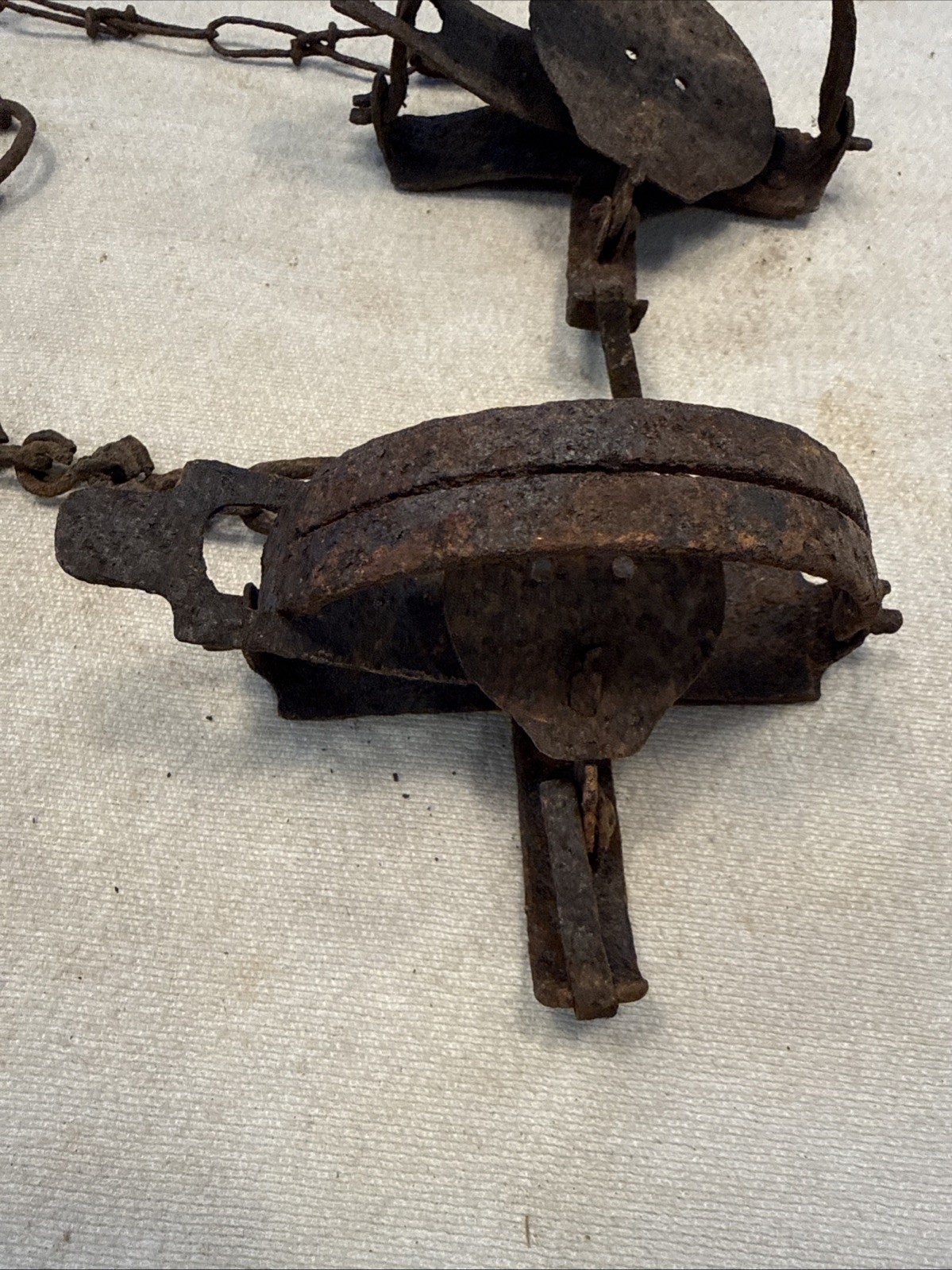 3 Wall Hanger Man Cave Rusty Cabin Art Animal Traps Lake House Lodge Original