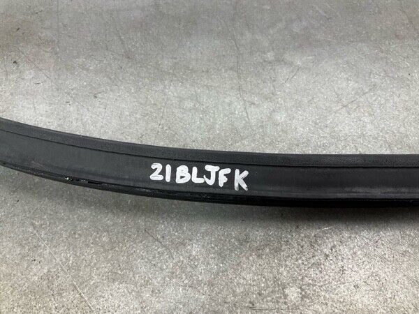 03-09 Nissan 350Z Passenger Coupe Door Frame Weatherstrip 76921CD000 OEM 21Bljfk