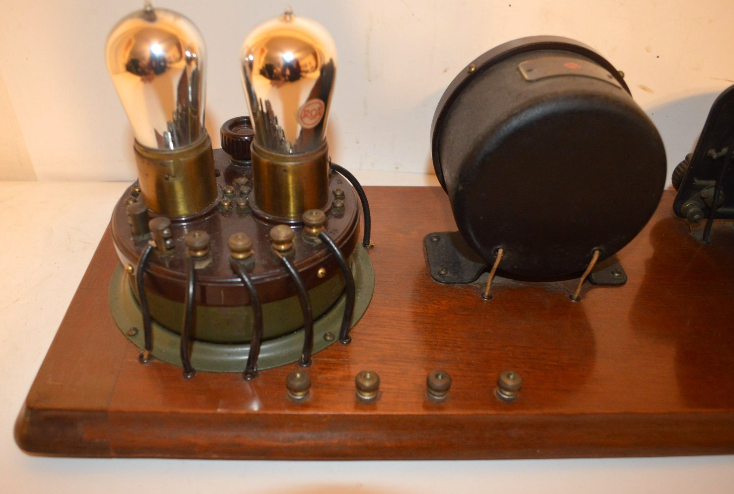 SCARCE 1922 ATWATER KENT'S FIRST MODEL 1, #3925 BREADBOARD RADIO RECEIVER