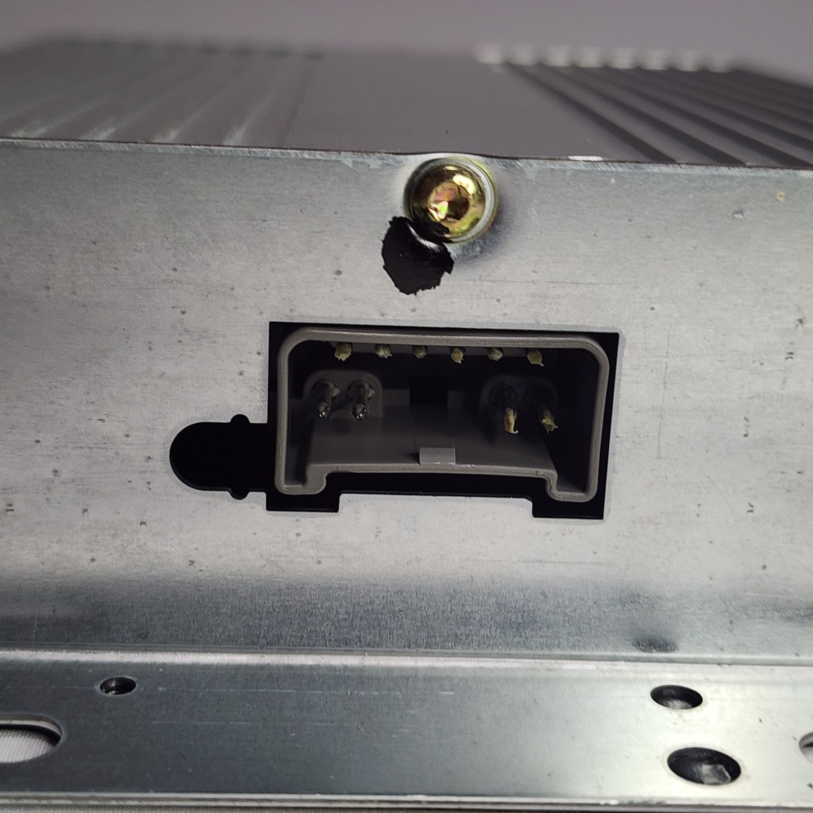 MACH 460 Factory 1997-04 Ford OEM Mustang Replacement Rear Amp Amplifier TESTED