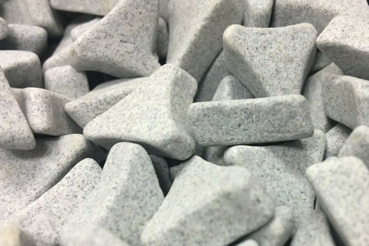 2 LB., CERAMIC TUMBLING MEDIA ABRASIVE POLISH METAL DEBUR TUMBLER 1" ANGLE CUT