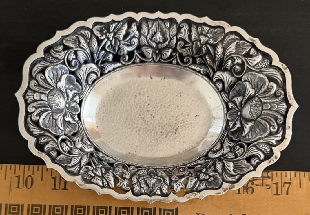Art Nouveau Repousse 800 Sterling Silver Soap Candy Nut Trinket Bowl Dish KS