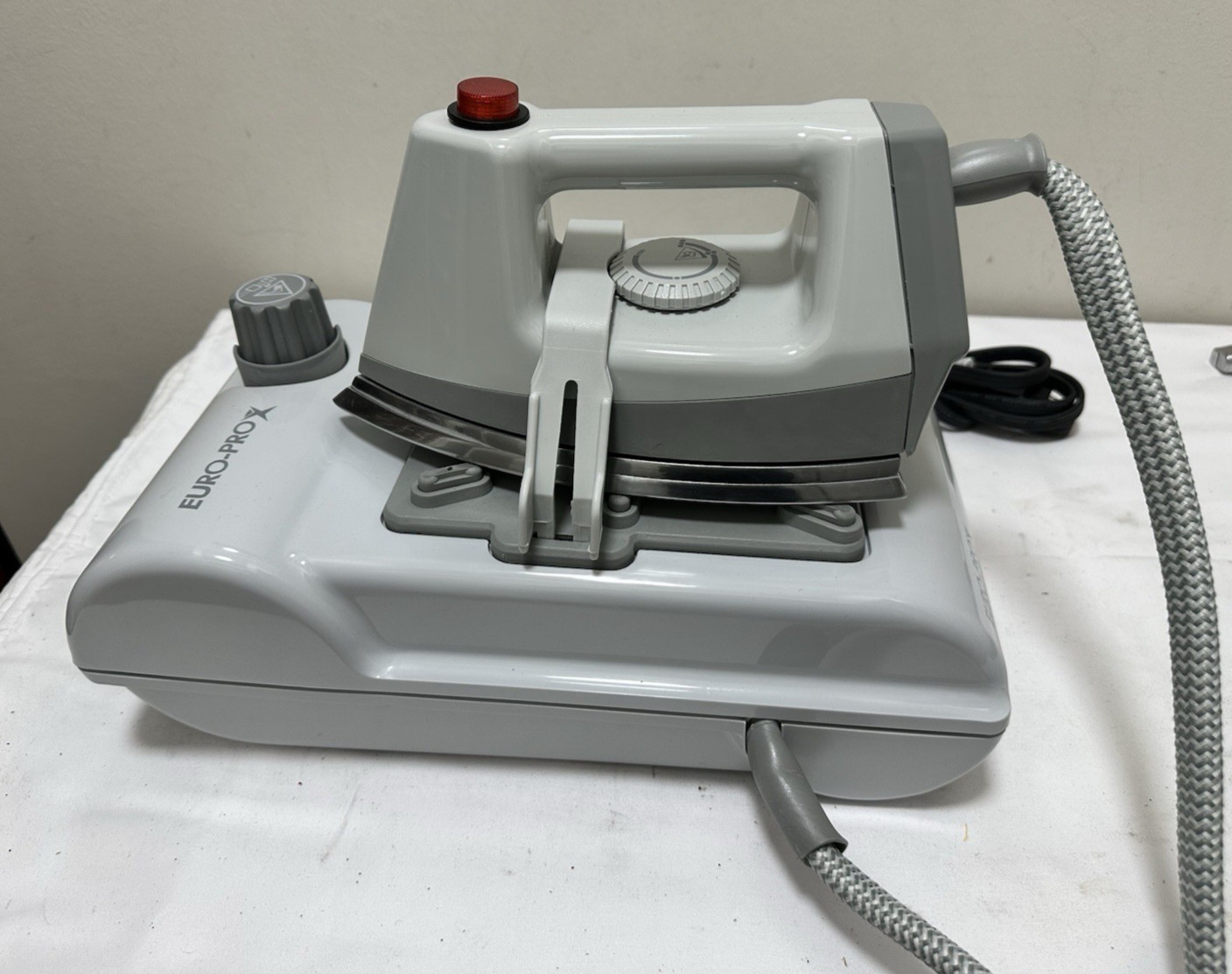 Euro-Pro EP 8000 Steam Generator Pressor Iron Professional Pressing