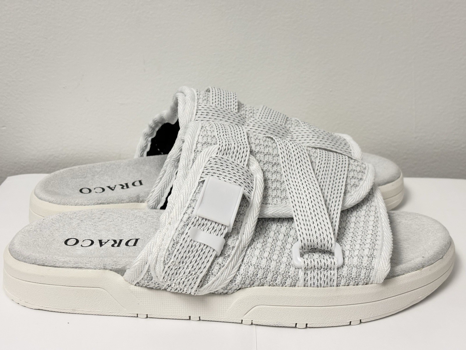 DracoSides Lightning Slide Sandals Men's Size 9-10 US NEW In Box