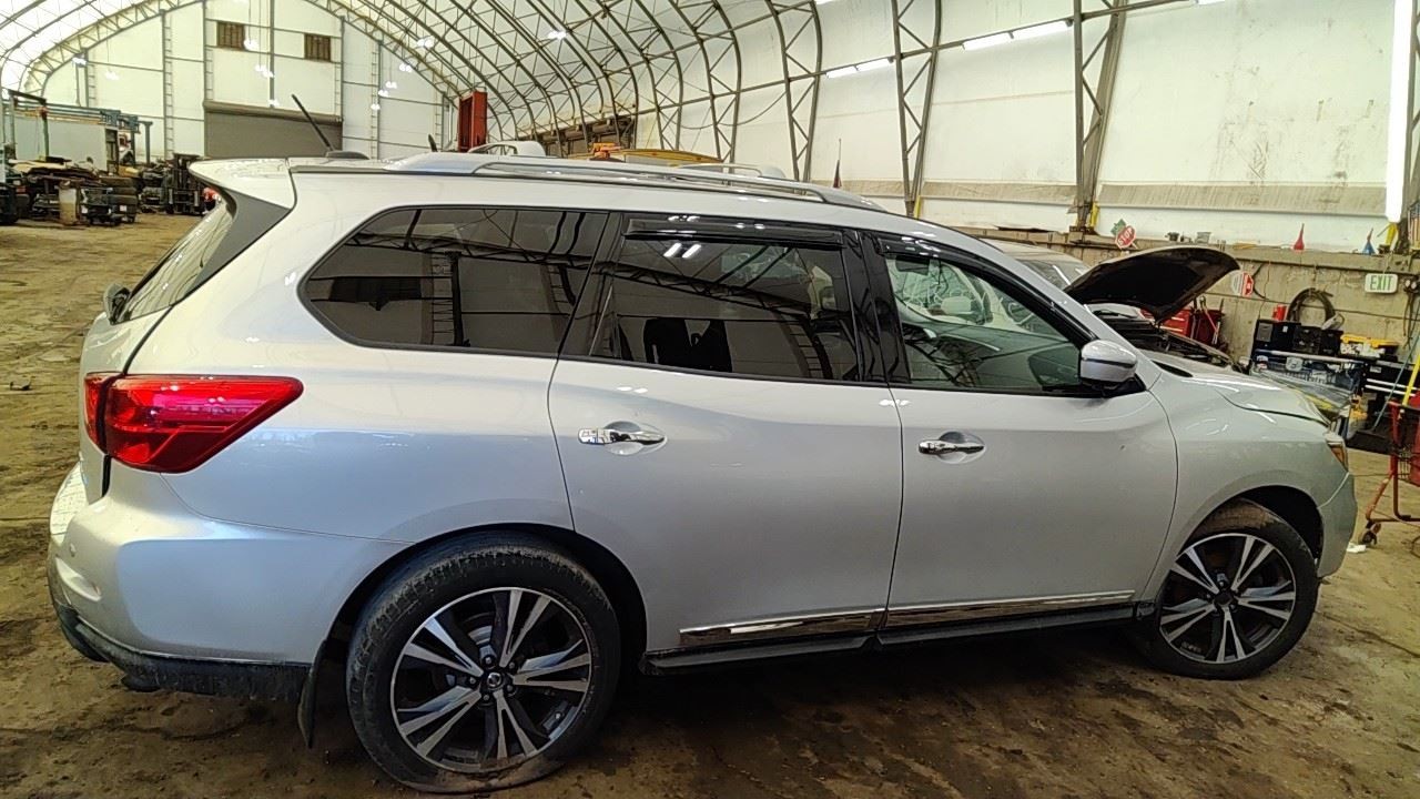 (LOCAL PICKUP ONLY) Roof Glass Front Moveable Fits 13-20 PATHFINDER 7022791